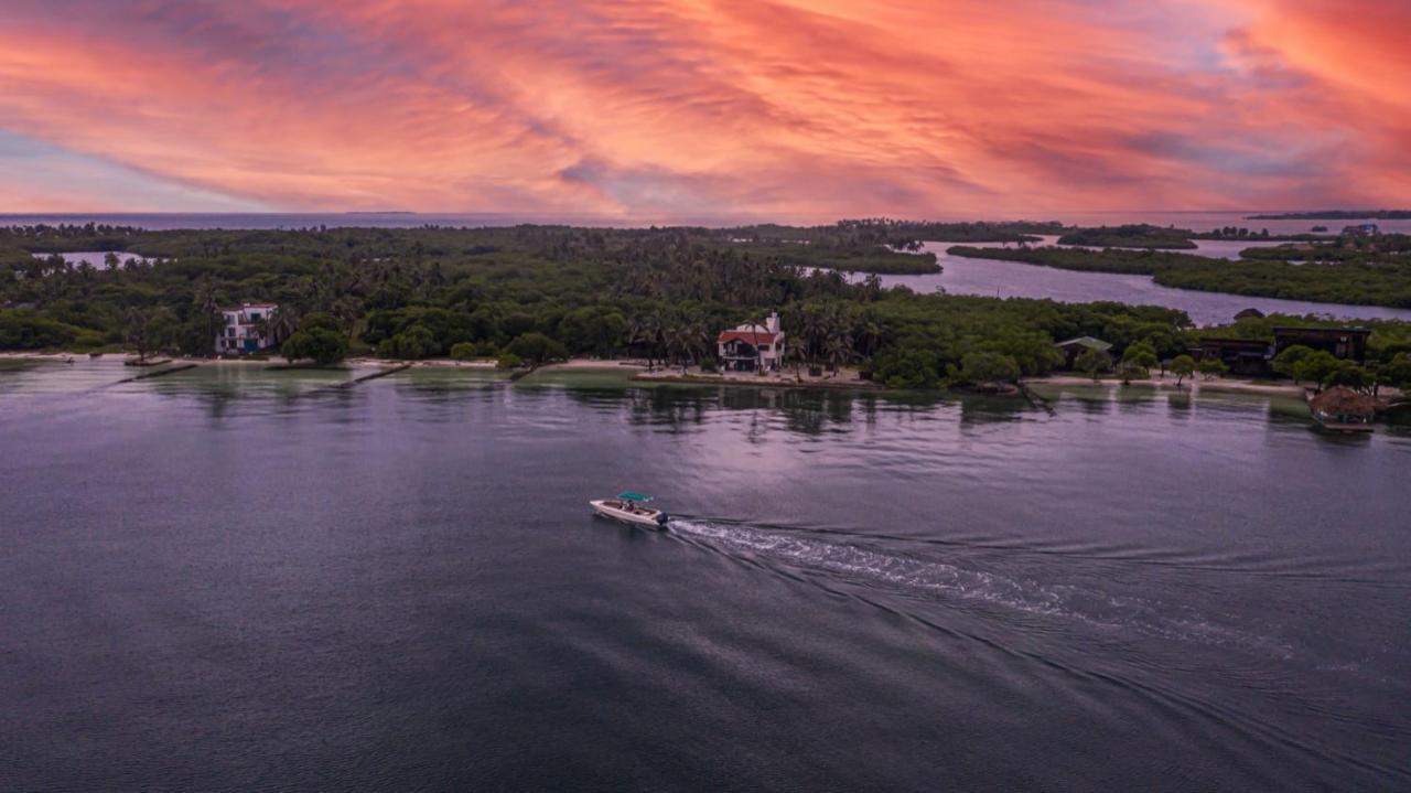 Sal Si Puedes Hotel Tintipan Island Bagian luar foto